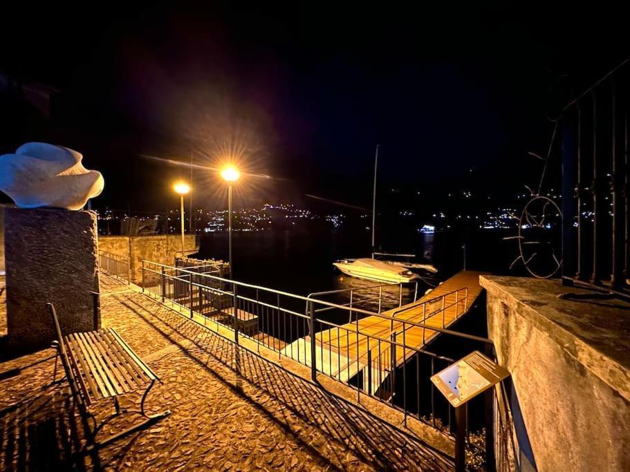 Romantic Home Stone With Amazing View Lake Of Como And Oleandra لاليو المظهر الخارجي الصورة