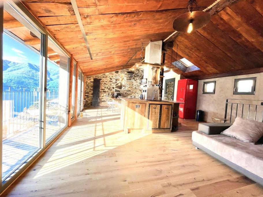 Romantic Home Stone With Amazing View Lake Of Como And Oleandra لاليو المظهر الخارجي الصورة