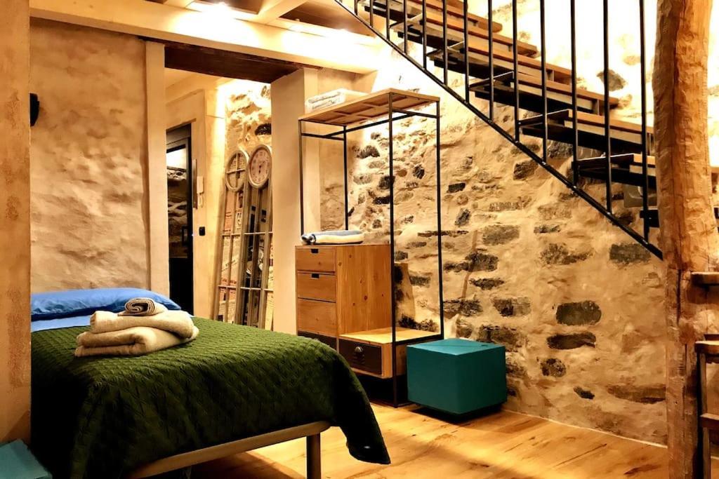 Romantic Home Stone With Amazing View Lake Of Como And Oleandra لاليو المظهر الخارجي الصورة