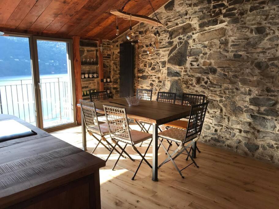 Romantic Home Stone With Amazing View Lake Of Como And Oleandra لاليو المظهر الخارجي الصورة
