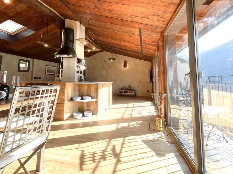 Romantic Home Stone With Amazing View Lake Of Como And Oleandra لاليو المظهر الخارجي الصورة