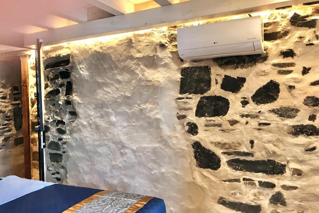 Romantic Home Stone With Amazing View Lake Of Como And Oleandra لاليو المظهر الخارجي الصورة