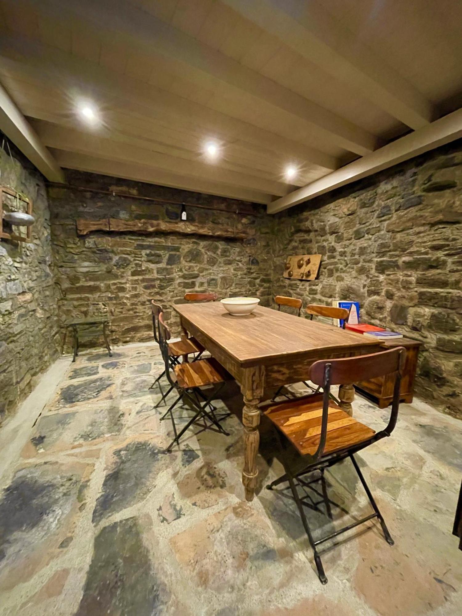 Romantic Home Stone With Amazing View Lake Of Como And Oleandra لاليو المظهر الخارجي الصورة
